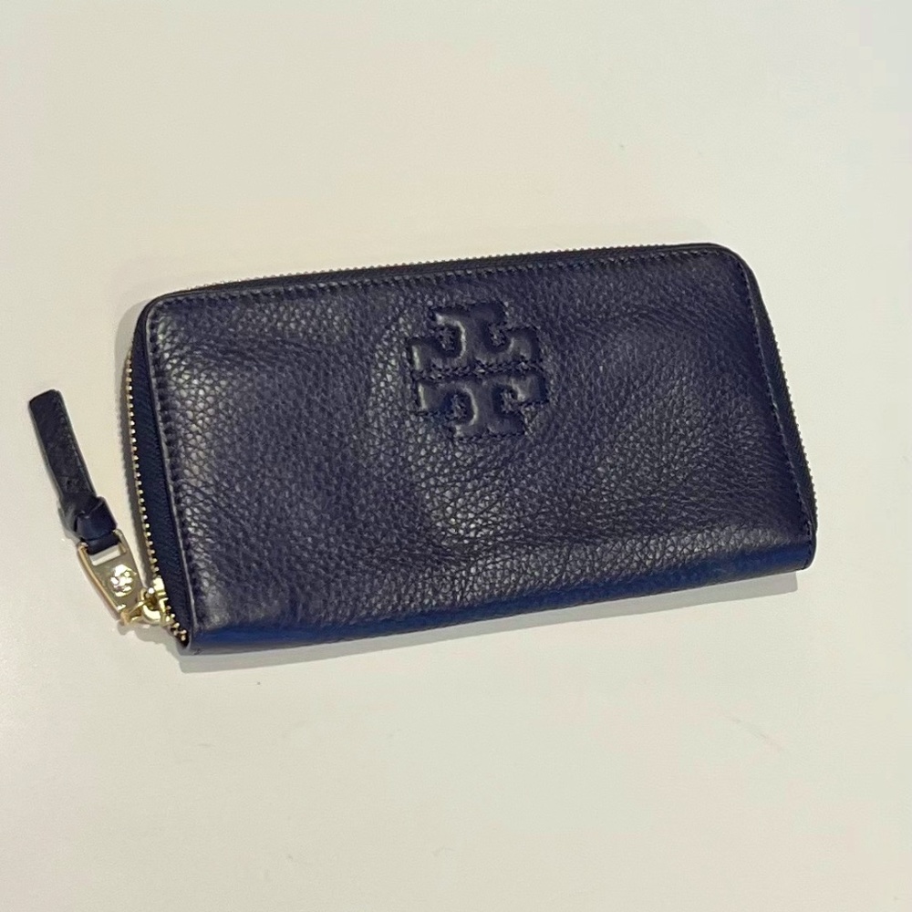 Tory Burch Navy Leather Wallet **never been used**